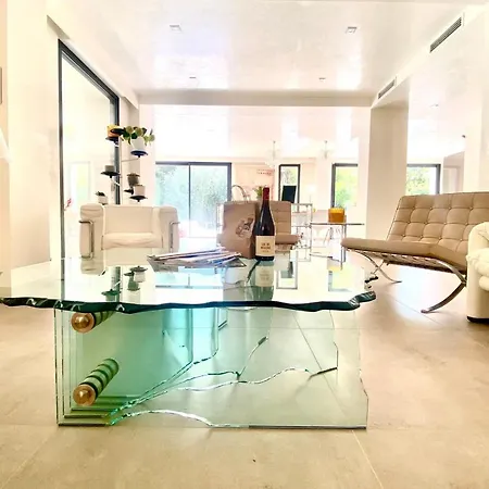Βίλα Jupiter - With Swimming Pool Close To The Heart Of Νιμ